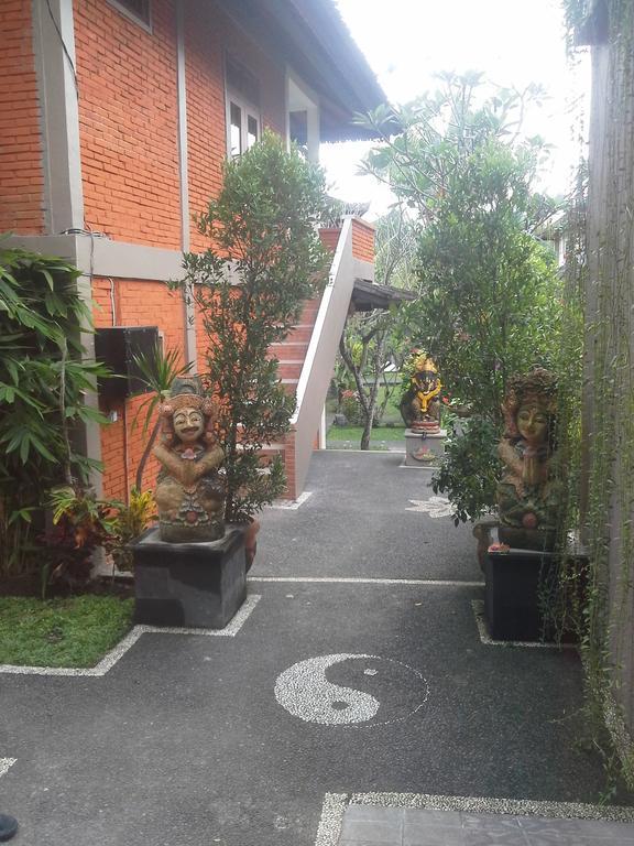 Dewi Ayu Accomodation Убуд Экстерьер фото